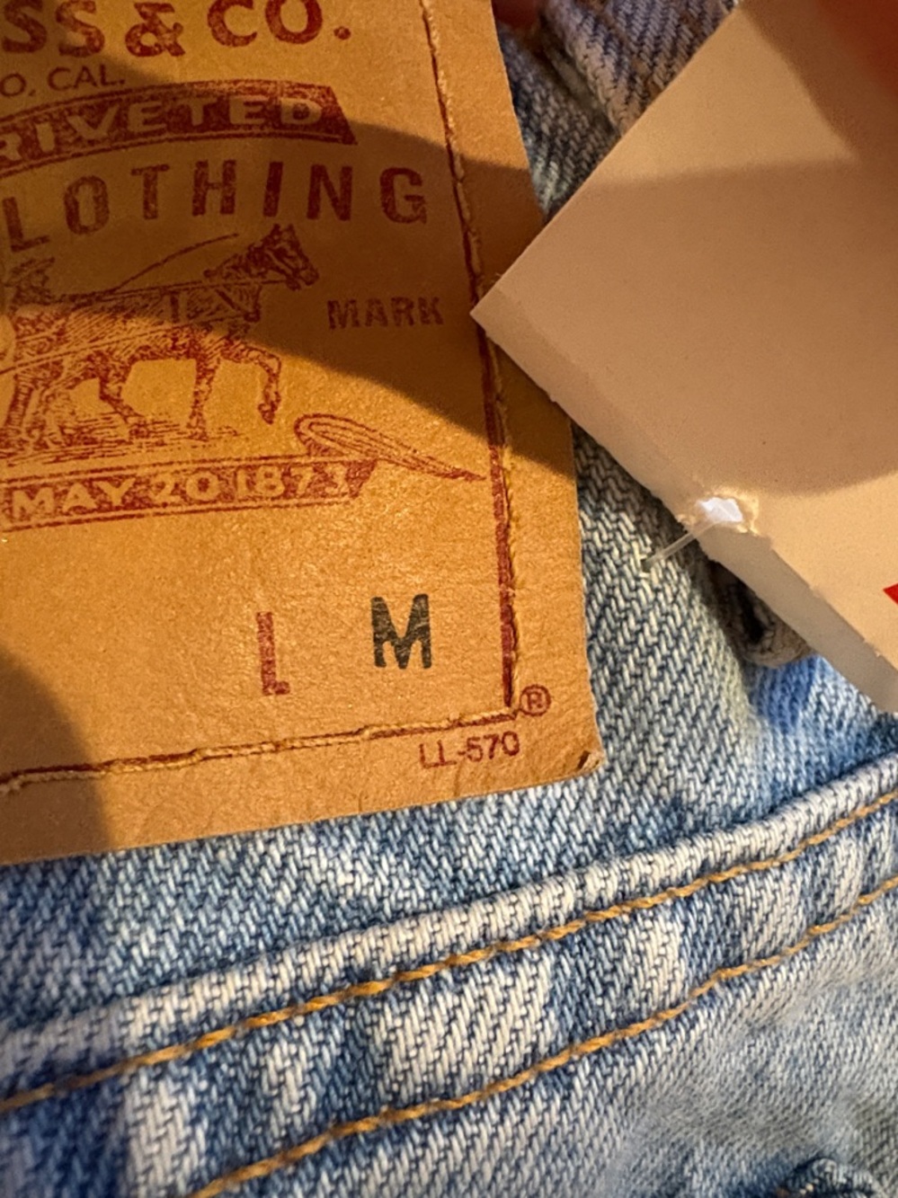 Vintage Levi’s 512 Slim Fit Straight Leg Light Wash Jeans USA / Juniors - Picture 10 of 16